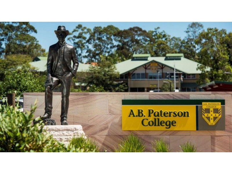 61/3 Arundel Drive, Arundel QLD 4214