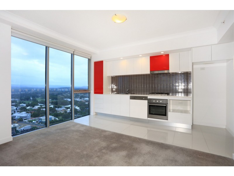 33105/9 Lawson Street, Southport QLD 4215