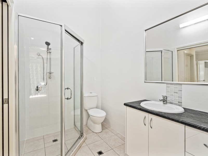 1/3 Fleay Court, Burleigh Heads QLD 4220