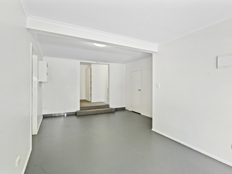 1/3 Fleay Court, Burleigh Heads QLD 4220