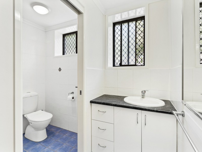 1/3 Fleay Court, Burleigh Heads QLD 4220