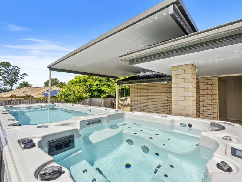 26 Meadowbank Drive, Upper Coomera QLD 4209
