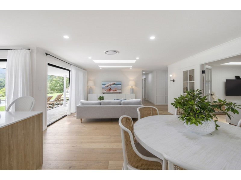 48 Clagiraba Road, Clagiraba QLD 4211