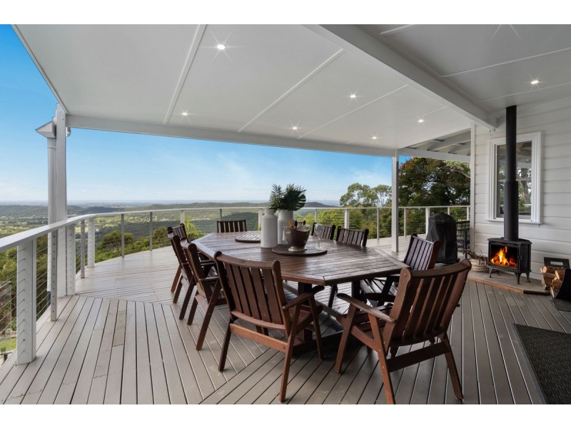 31 Macrozamia Drive, Clagiraba QLD 4211