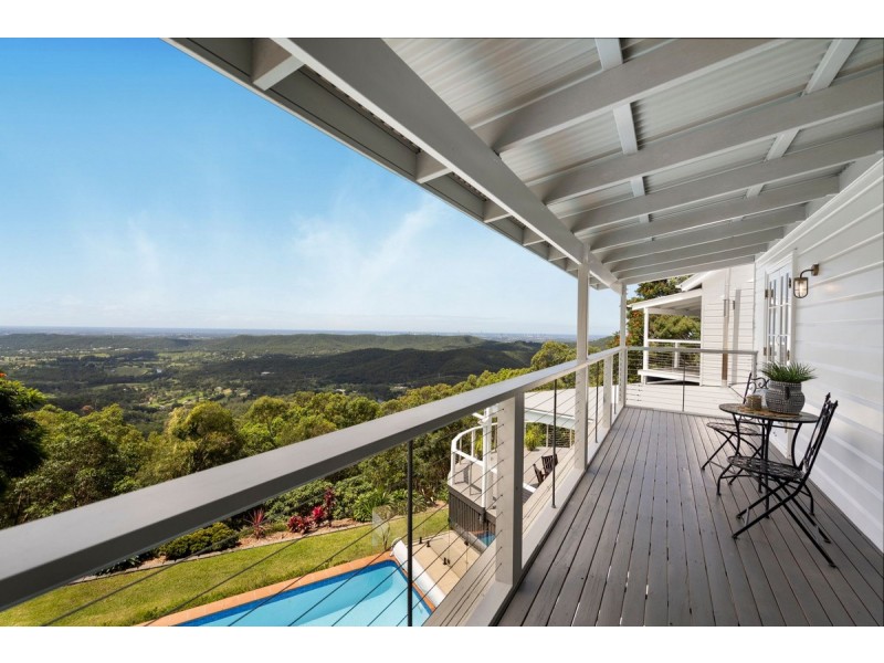 31 Macrozamia Drive, Clagiraba QLD 4211