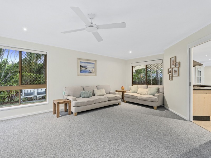 19 Marble Drive, Carrara QLD 4211