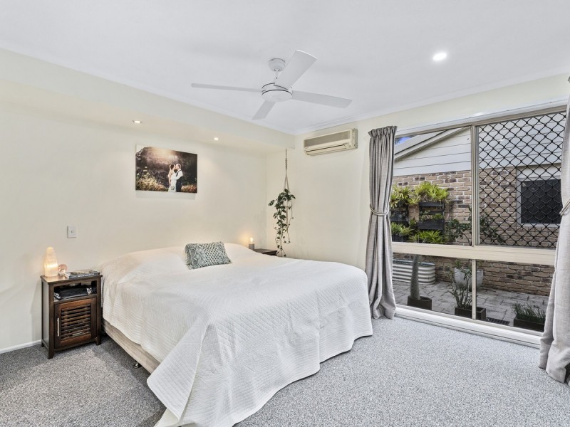 19 Marble Drive, Carrara QLD 4211