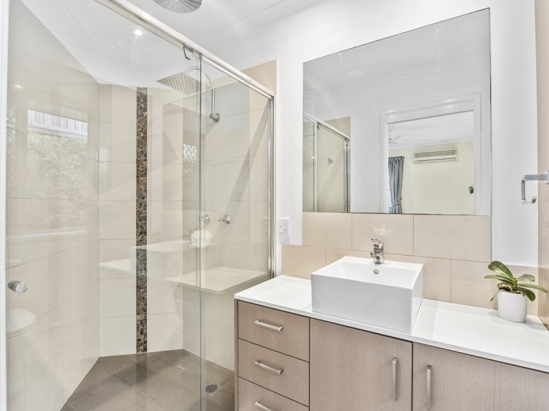 19 Marble Drive, Carrara QLD 4211