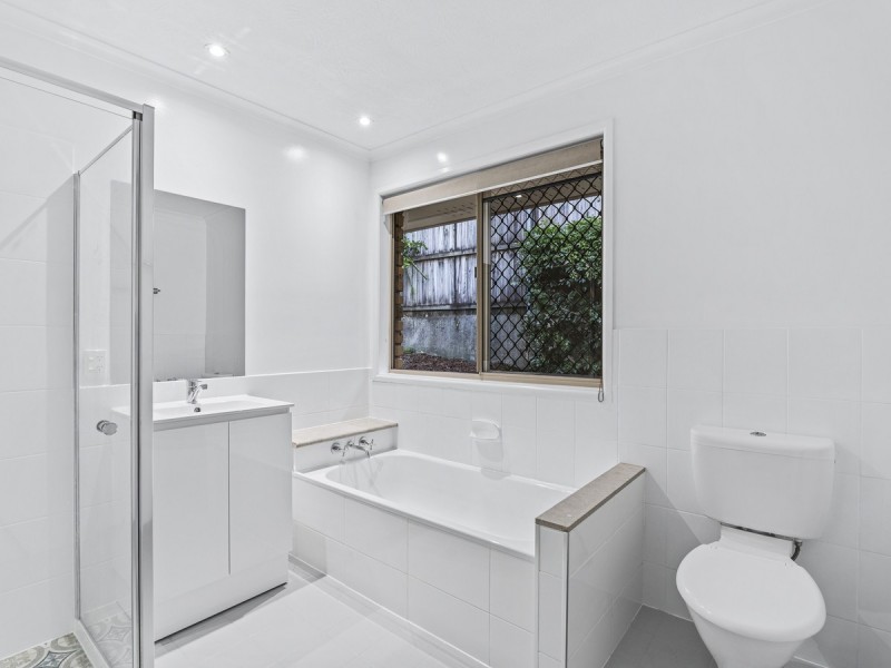 19 Marble Drive, Carrara QLD 4211