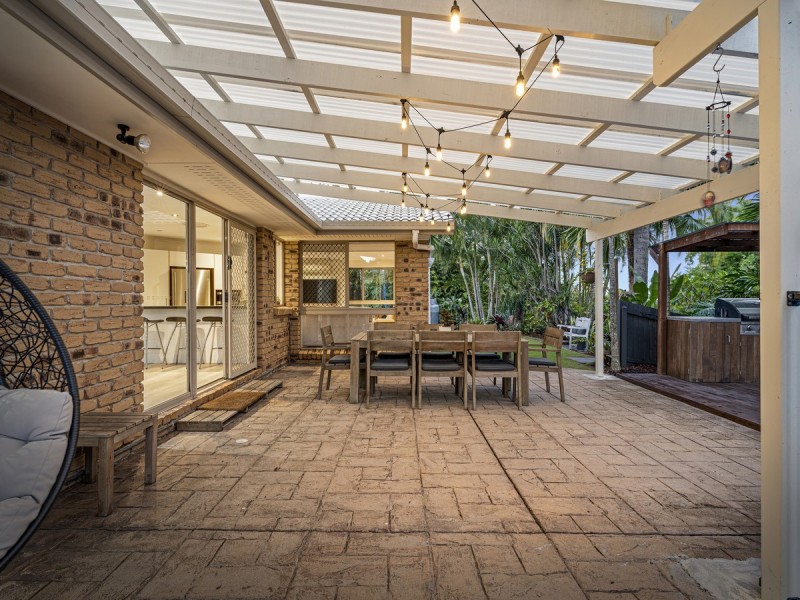 19 Marble Drive, Carrara QLD 4211