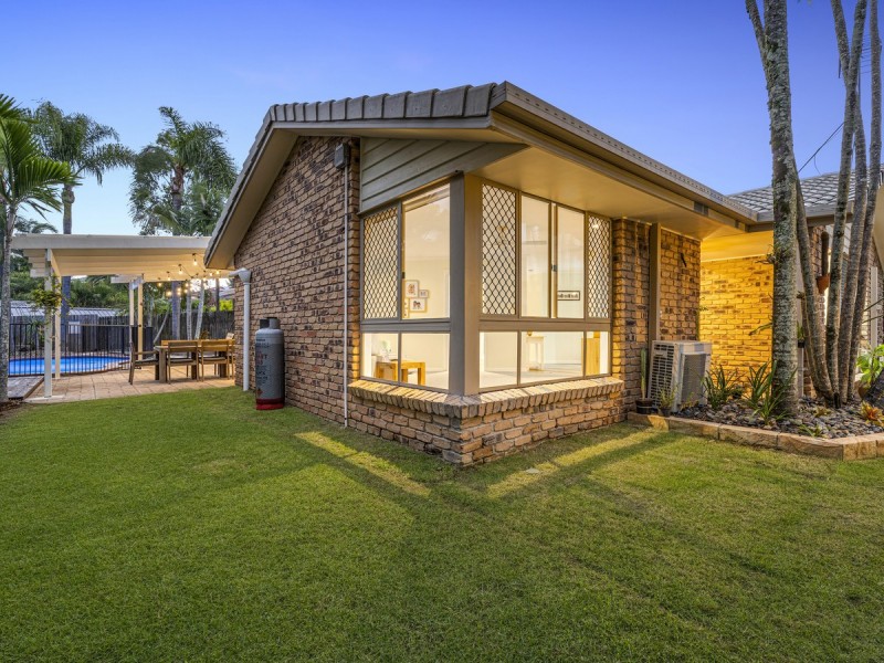 19 Marble Drive, Carrara QLD 4211