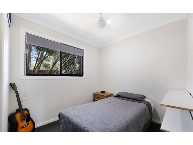 4 Entrance Road, Gaven QLD 4211