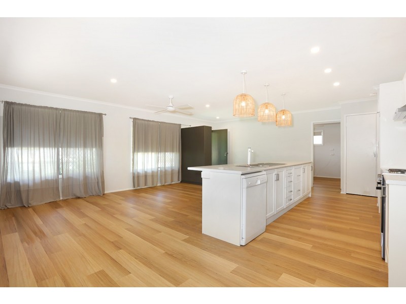 61 Palm Beach Avenue, Palm Beach QLD 4221