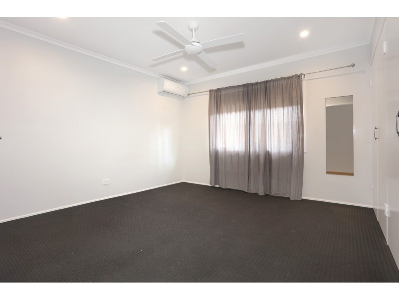 61 Palm Beach Avenue, Palm Beach QLD 4221