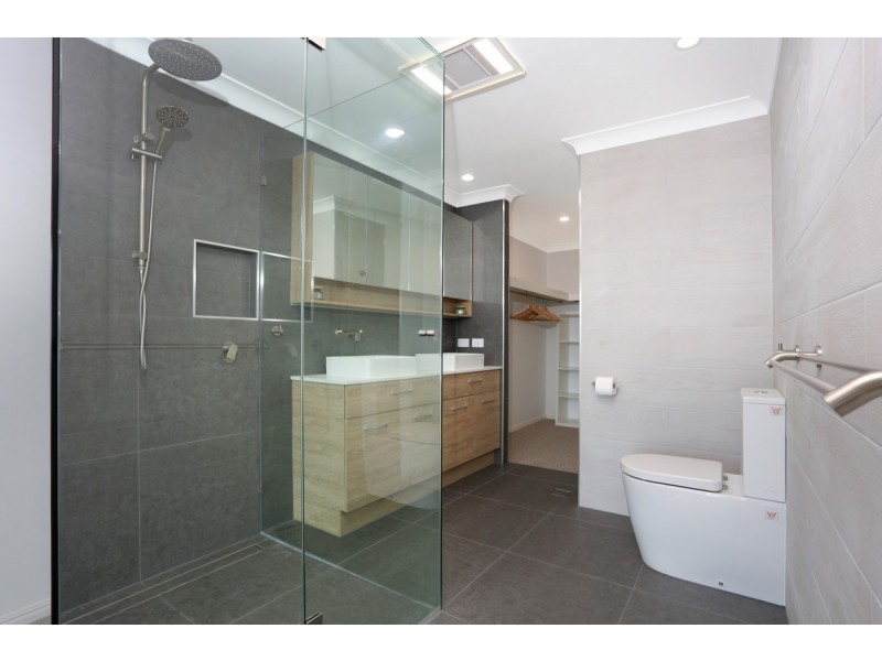 38/2 Ridgeline Way, Highland Park QLD 4211