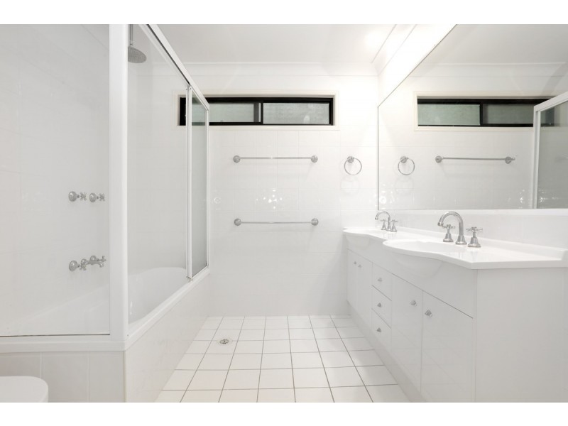 38/2 Ridgeline Way, Highland Park QLD 4211