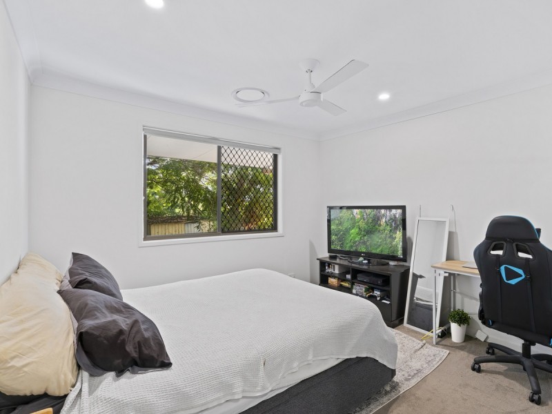 22 Aberdeen Court, Highland Park QLD 4211