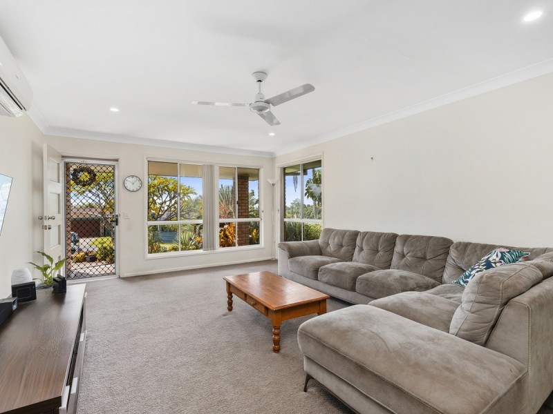 4 Kahlua Court, Highland Park QLD 4211