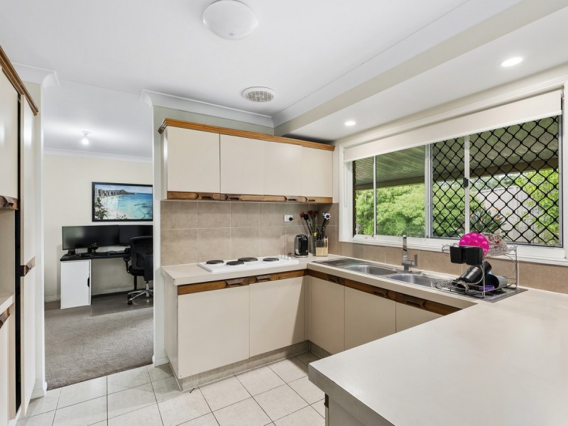 4 Kahlua Court, Highland Park QLD 4211