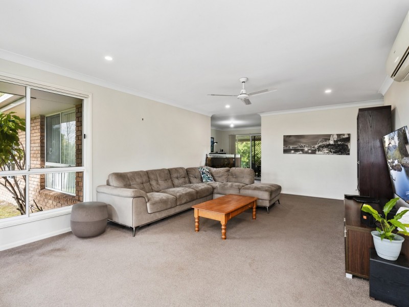 4 Kahlua Court, Highland Park QLD 4211