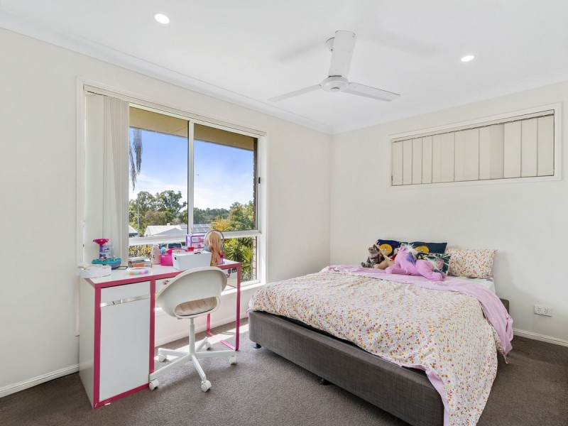 4 Kahlua Court, Highland Park QLD 4211
