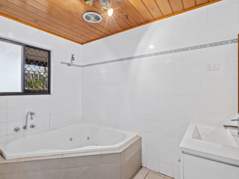 9 Yarrimbah Drive, Nerang QLD 4211