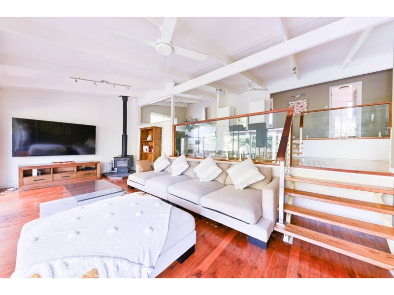 98 Plateau Crescent, Carrara QLD 4211