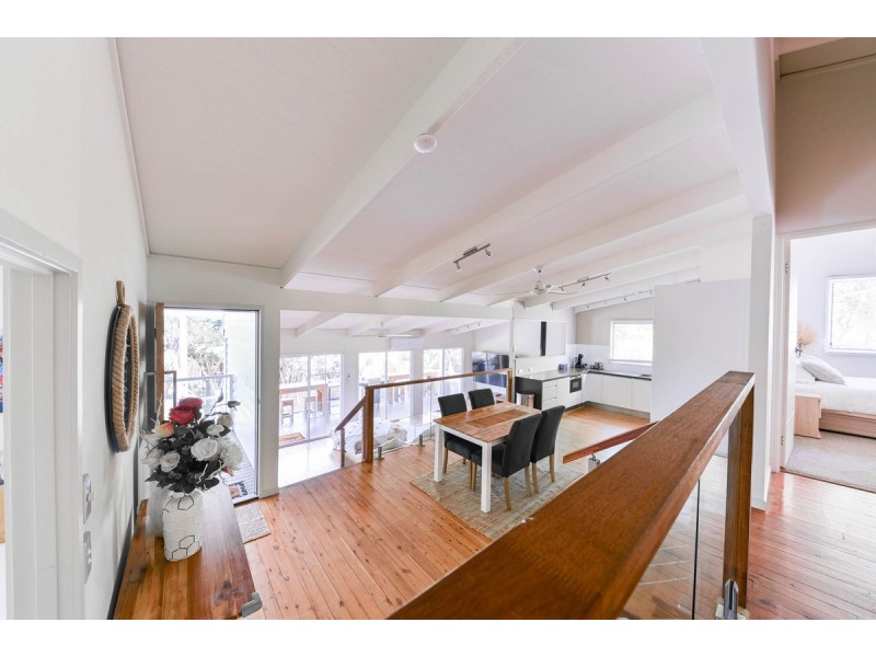 98 Plateau Crescent, Carrara QLD 4211
