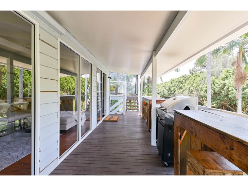 98 Plateau Crescent, Carrara QLD 4211