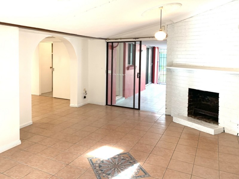 32 Balfour Crescent, Highland Park QLD 4211