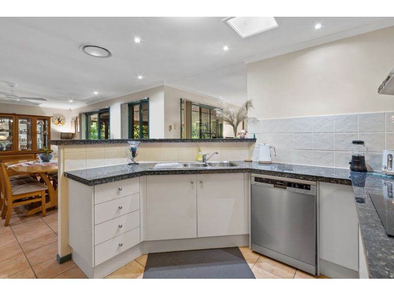 1 Lords Avenue, Mount Nathan QLD 4211