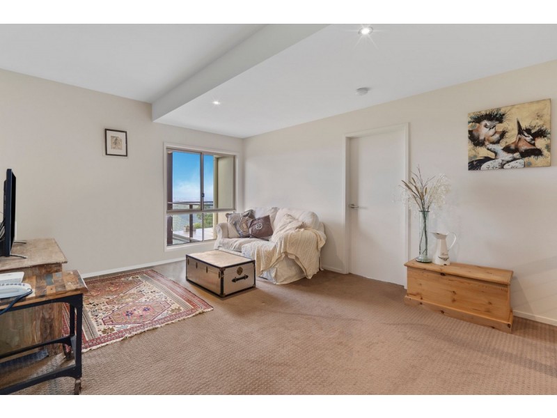 8 Wildflower Court, Clagiraba QLD 4211