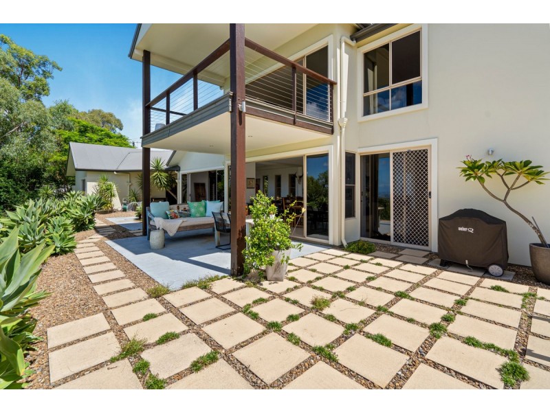 8 Wildflower Court, Clagiraba QLD 4211