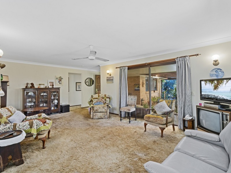 16 Saint Petersburg Place, Nerang QLD 4211