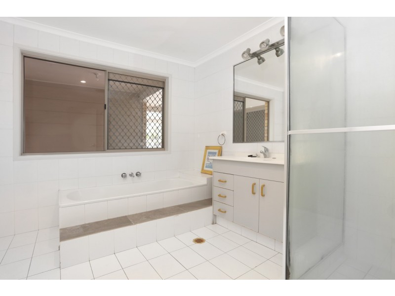 71 Chisholm Road, Carrara QLD 4211