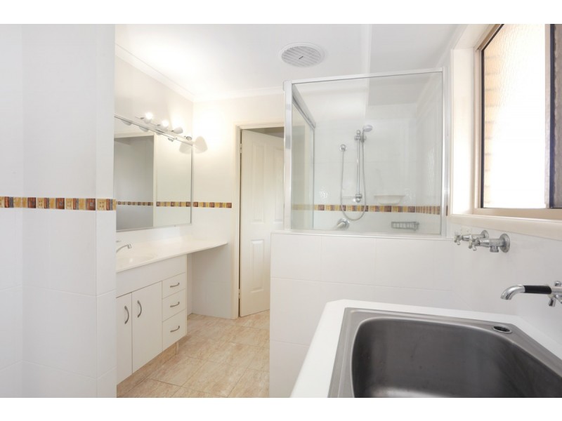 71 Chisholm Road, Carrara QLD 4211