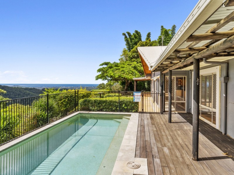 39 Brackenfield Court, Bonogin QLD 4213