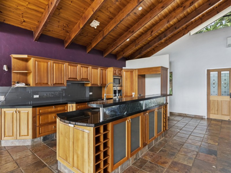 39 Brackenfield Court, Bonogin QLD 4213