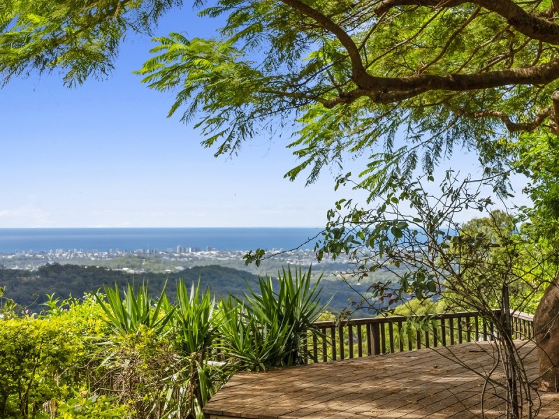 39 Brackenfield Court, Bonogin QLD 4213