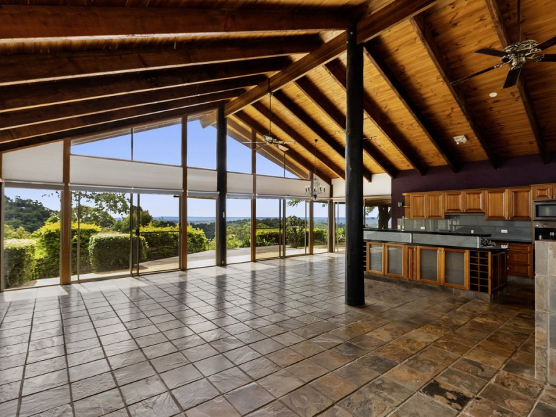 39 Brackenfield Court, Bonogin QLD 4213