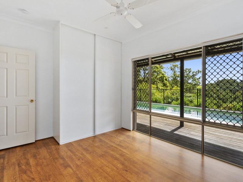 39 Brackenfield Court, Bonogin QLD 4213