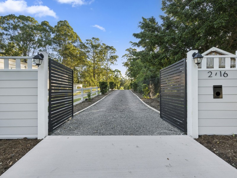 2/16 Crane Crescent, Nerang QLD 4211