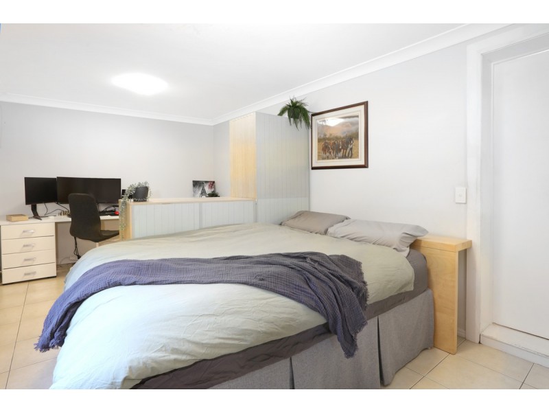 16 Barcoo Court, Clagiraba QLD 4211