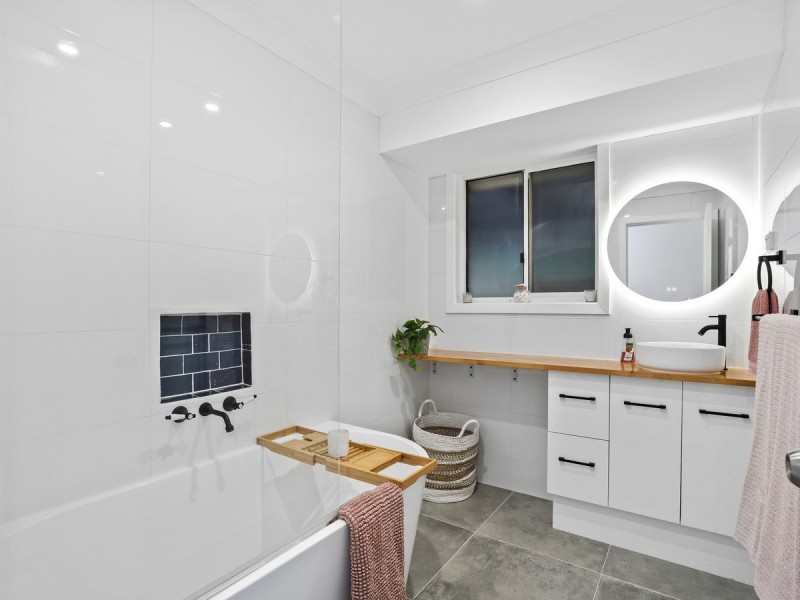 48 Orlando Court, Highland Park QLD 4211