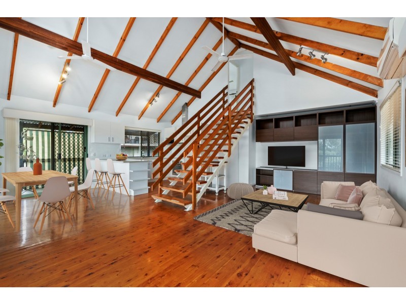 14 Paddington Drive, Carrara QLD 4211
