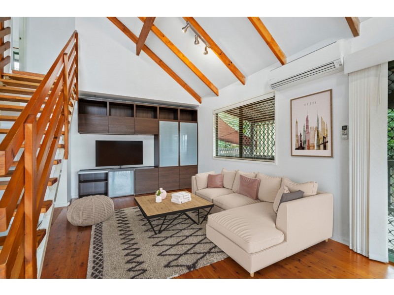 14 Paddington Drive, Carrara QLD 4211