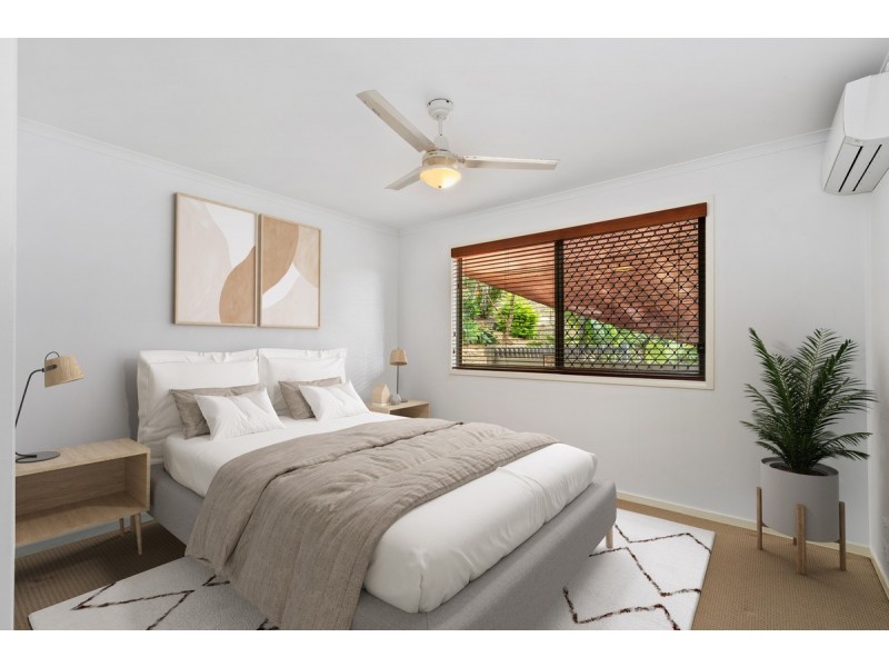 14 Paddington Drive, Carrara QLD 4211
