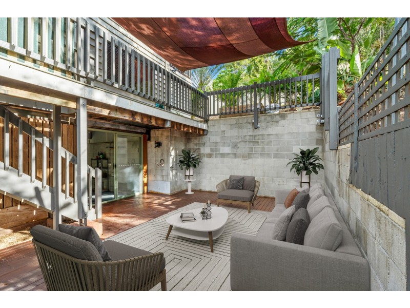 14 Paddington Drive, Carrara QLD 4211