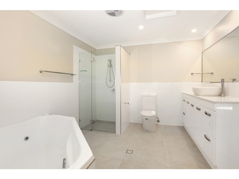 1/25 Riverwood Drive, Ashmore QLD 4214
