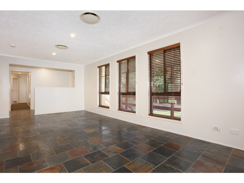 31 Yarraowee Drive, Nerang QLD 4211